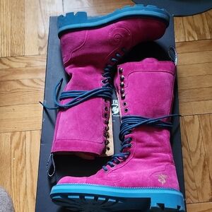 John Fluevog Magenta Suede Zachary Boots Size W6
